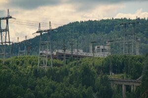 Instalación industrial vinculada al debate sobre electricidad, cogeneración y competitividad energética.